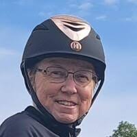 Donna Battis's Instagram, Twitter & Facebook