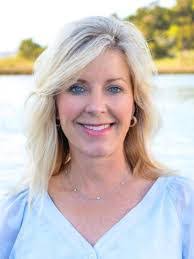 Heather Krohn's Instagram, Twitter & Facebook