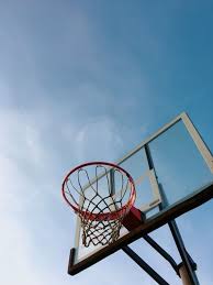 Tentu sudah sangat kenal dong dengan michael jordan, yao ming atau kobe bryant? 19 Makalah Tentang Lapangan Bola Basket