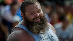 Robert Oberst, le foto del gigante che sposta i camion