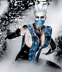 A french canadian costumer, cosplayer and glamour model that will leave you stunned by her beauty and amazed by her craft. Marie Claude Bourbonnais Retrenders