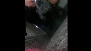 SPY CAM - HOMEM NO BANHO SEM SABER QUE ERA FILMADO 2 - XNXX.COM