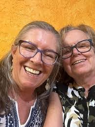 Carolyn Geiser's Instagram, Twitter & Facebook