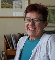 Joanna Waller's Instagram, Twitter & Facebook