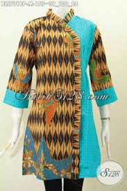 60+ contoh model baju batik wanita terbaru 2020. Baju Batik Atasan Wanita Desain 2017 Pakaian Batik Keren Dan Modis Motif Bagus Kombinasi Emboss Proses Printing Hanya 155k Bls7018p M Toko Batik Online 2021