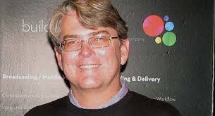 Alberto Dillon's Instagram, Twitter & Facebook