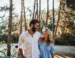 Canada is filled with lots of wonderful eligible singles who are actively seeking romance, friendships and love. Elitesingles One Of Canada S Best Dating Sites For Educated Singles