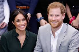 Alle lieben die hübsche schauspielerin und wenn es nach ihr ginge, würde die hochzeit abgeblasen werden. Meghan Markle And Prince Harry Congratulated Princess Beatrice On Her Secret Wedding Vanity Fair