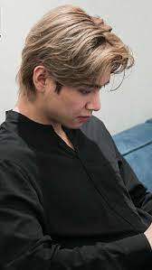 dilini dudaginin kenarin da gezdirdi ve ani bir hareketle damarli buy hayrankurgu hayran kurgu amreading books wattpad unluler sarkicilar danscilar