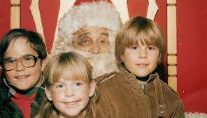 The families in these photos have no shame! Awkward Family Photos The Exhibition Reading Public Museum