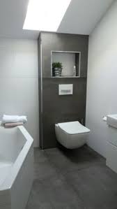 Pin Von Ines Zirl Auf Bad Moderne Fliesen Badezimmer Fliesen Design