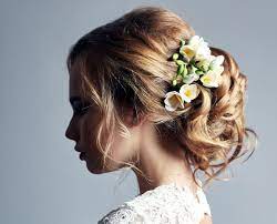 Check spelling or type a new query. Hochzeit Haarschmuck Brautfrisuren Mit Blumen Diadem Und Haarreif