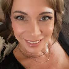 Melissa Harrington's Instagram, Twitter & Facebook