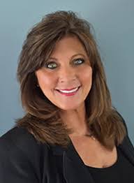 Sandra Lally's Instagram, Twitter & Facebook