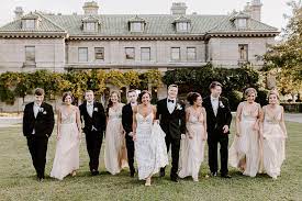 Enjoy the panoramic views of long island sound from eolia, the elegant summer mansion of the harkness family set on over 230 seaside acres of sweeping lawns, with stately trees and spectacular gardens. Elegant Connecticut Wedding At Harkness Memorial State Park Junebug Weddings