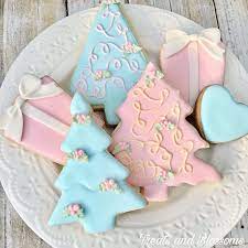 They're not just for santa! Giada Sugar Patisserie Treats And Blossoms Instagram Photos And Videos Christmas Cookie Icing Christmas Cookies Cookie Decorating