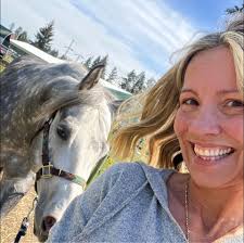 Has anyone else had issues downloading Sentry mode clips to iPhone?