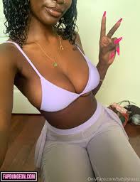Lyra Amorr - Busty Amateur Ebony Onlyfans Nudes - Fapdungeon