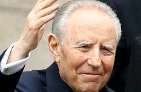 ˈkarlo adˈdzeʎʎo ˈtʃampi ( listen); Addio A Carlo Azeglio Ciampi Decimo Presidente Della Repubblica Sapere It