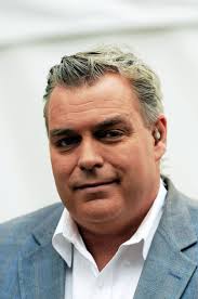 Fade to Gray: A lion in his winter