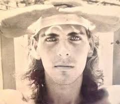 personally, Edward's death is so satisfying 😀😀