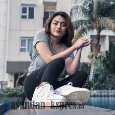 Info serba viral 8 months ago. Nathalie Holscher Jadi Mualaf Dan Hapus Tato Ditemani Sule Pasundan Ekspres