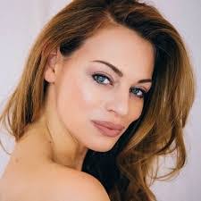 Katelin Koch's Instagram, Twitter & Facebook