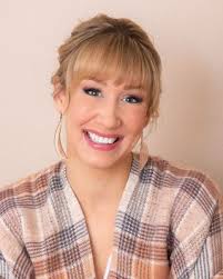 Emily Pfaff's Instagram, Twitter & Facebook