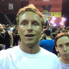 Julie Hermann (@Joolayyy)