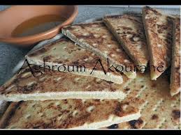 Aghroum Akourane Recette Algerienne Recette Kabyle أغروم أقوران Youtube Recette Kabyle Recette Recette Algerienne