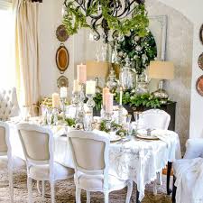 Ferfil 6pcs christmas chair covers for dining room stretch removable christmas table decoration seat cover slipcovers for xmas restaurant holiday festival party décor 4.6 out of 5 stars 54 $10.99 $ 10. Elegant White And Gold Christmas Dining Room And Table Scape