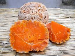 Fabrication De La Mimolette Tout Un Fromage Fromage A Pate Dure Fromage Mimolette