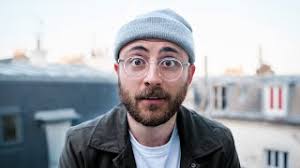 Youtuber Nathaniel Drew shaves his head and shares his insight into why he  did it : r/bald