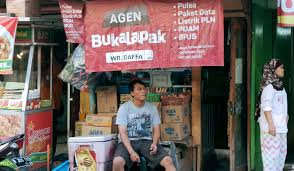 Kumpulan iklan kreatif bukalapak yang sedang/pernah tayang di televisi. Indonesia S Bukalapak Connects Kiosk Shoppers To The Web Nikkei Asia