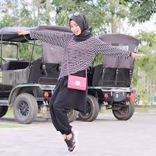Tinggi 150 cm mungil wanita pendek ini disesuaikan dengan gadis gadis 145xs busana 155 musim panas r shopee indonesia / hari raya lebaran atau idul fitri memang identik dengan mengenakan pakaian yang serba baru. Tinggi Minimal Gaya Maksimal Cewek Cewek Mungil Akan Tampil Lebih Manis Dengan 7 Trik Fashion Ini