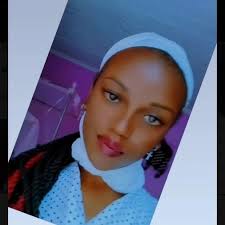 Mimi 🤣🤣🤣. Last night was too cold 🤣. Nililala hadi na jumper na socks  kwa mguu 😊.