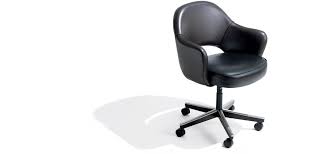5% coupon applied at checkout save 5% with coupon. Saarinen Executive Arm Chair With Swivel Base Knoll