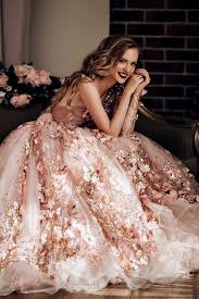 36 Fabulous Rose Gold Wedding Color Ideas You Ll Fall In Love With Elegantweddinginvites Com Blog In 2020 Wedding Dress Styles Colored Wedding Dress Gowns Dresses