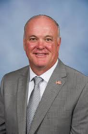 Jonathan Eg's Instagram, Twitter & Facebook