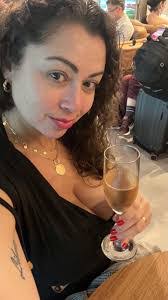 Carmen Cardoza's Instagram, Twitter & Facebook