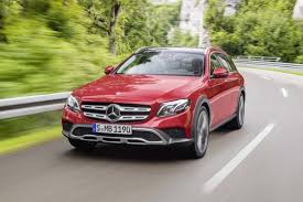 Du Modele Familial Au Tout Terrain La Transformation De La Nouvelle Classe E De Mercedes Benz