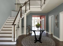 Deco Entree Maison Cage D Escalier Et Couloir En 32 Idees Deco Entree Maison Entree Maison Cage Escalier
