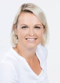 Jacqueline Raab's Instagram, Twitter & Facebook