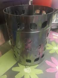 Place ice cubes in the top item (the cold will make it contract) and put the bottom item or glass into a sink filled with hot water (heat will expand the glass). Glass Bowls Stuck Together