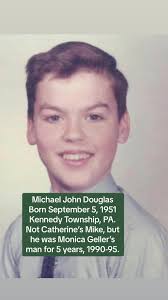 #movie #tv #television #batman #beetlejuice #michaeldouglas #actor  #michaelkeaton #friends #courtneycox #monicageller #childhoodpic #pfkzone  #actor #entertainment #hollywood