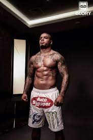 Tyrone spong was born in suriname. Palm Of Granite On Twitter Omg Tyrone Spong Breaks His Leg Glory15istanbul Http T Co Ndgcnnziuh