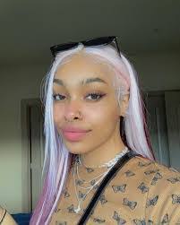 Desirae Harris's Instagram, Twitter & Facebook