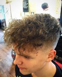 Jon Snow Is Making Man Perms A Thing Permed Hairstyles Perm Hair Men Men Haircut Curly Hair
