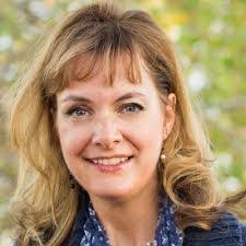 Erin Royer's Instagram, Twitter & Facebook