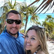 Tucson tile installer for 3000sf porcelain tile?